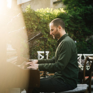 Listen to Paradoxe song with lyrics from Jeremy Hababou