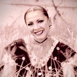 Album Reina De Reinas Cantada from Manuel Niquen