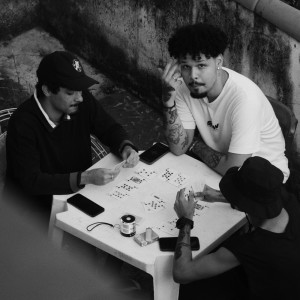 收听guelmi hdx的FREEHAND歌词歌曲