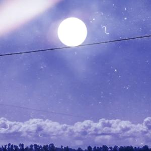 收聽JAKER的Ghosts (Explicit)歌詞歌曲