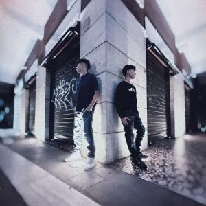 收聽Yaki的OUR PICTURES (feat. Choke1) (RMX|Explicit)歌詞歌曲