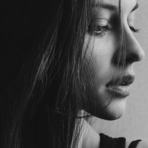 收聽STD的Roses歌詞歌曲