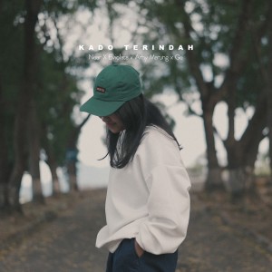 Dengarkan Kado Terindah lagu dari Near dengan lirik
