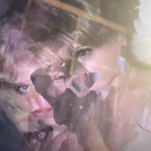 ดาวน์โหลดและฟังเพลง Diet Snake (xx lovina remix) พร้อมเนื้อเพลงจาก xx lovina