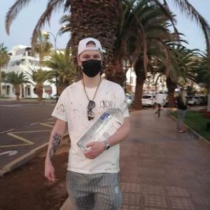 default playlist img