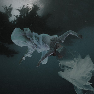 ดาวน์โหลดและฟังเพลง Motivate พร้อมเนื้อเพลงจาก Dreamlike