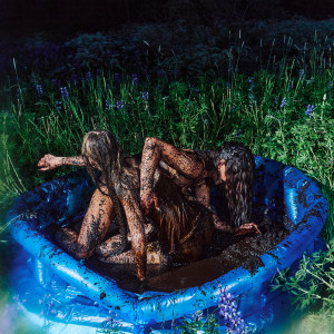 ดาวน์โหลดและฟังเพลง dEluSioN พร้อมเนื้อเพลงจาก CYBER