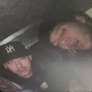 收聽Trxjik的TOO DAMN HIGH! (feat. Trilogy) (Explicit)歌詞歌曲
