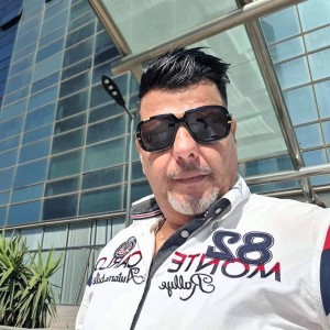 Listen to Ila Saksatkoum Aliya Gouloulha Hjar song with lyrics from Cheb Zinou