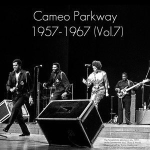 Dengarkan This Can't Be True lagu dari Eddie Holman dengan lirik