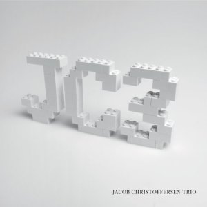 ดาวน์โหลดและฟังเพลง Star (To My Love) พร้อมเนื้อเพลงจาก Jacob Christoffersen