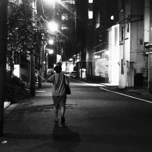 收听Liquid Stella的異邦人歌词歌曲