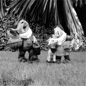 Dengarkan Zarathustralala (Explicit) lagu dari Mr Jardin dengan lirik