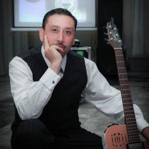 Listen to Tu Corazon song with lyrics from Christian Martinez