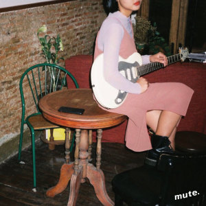 收聽mute.的รอ歌詞歌曲