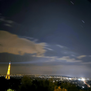 ดาวน์โหลดและฟังเพลง peaceful night พร้อมเนื้อเพลงจาก KXTSU