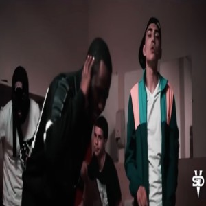 Dengarkan lagu Problems (Explicit) nyanyian Ke Millie dengan lirik