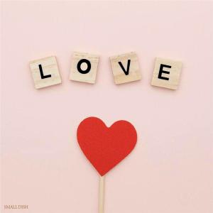 Listen to LOVE (其他) song with lyrics from SMALL DISH