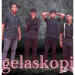 ดาวน์โหลดและฟังเพลง Dear Mantan พร้อมเนื้อเพลงจาก Gelaskopi
