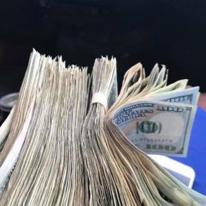 BIGWES的專輯Money (Explicit)