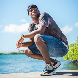 收听Ritmo Real的Buscando Rond (Explicit)歌词歌曲