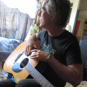 收聽RADICAL MEDICINE: DeCoy Gallerina的NO HIDING PLACE (feat. ZZARO)歌詞歌曲