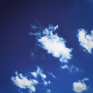 ดาวน์โหลดและฟังเพลง BLUE SKY พร้อมเนื้อเพลงจาก Tehan Stone
