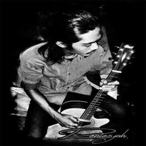 Listen to Memori Terlupakan song with lyrics from Deniesyah