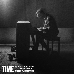 ดาวน์โหลดและฟังเพลง The King พร้อมเนื้อเพลงจาก Chris Davenport
