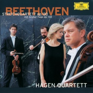 收聽Hagen Quartett的Fugue in D sharp minor, BWV 877歌詞歌曲