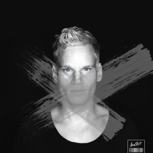 收聽Alex Alexander的Lyin' Eyes歌詞歌曲