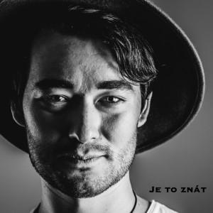 Listen to Je To Znát song with lyrics from Patrik Stoupa