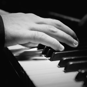 Dengarkan Me Siento Perdido lagu dari Jurrivh dengan lirik