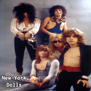 Dengarkan Looking For A Kiss lagu dari New York Dolls dengan lirik