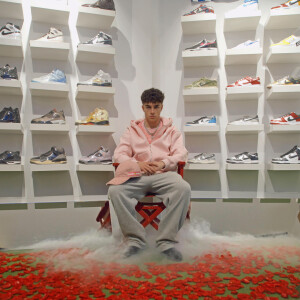 default playlist img