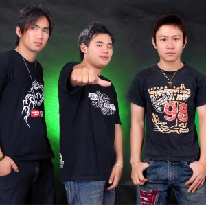 ดาวน์โหลดและฟังเพลง ຄົນ​ເຈັບ, คนเจ็บ พร้อมเนื้อเพลงจาก Meduzia
