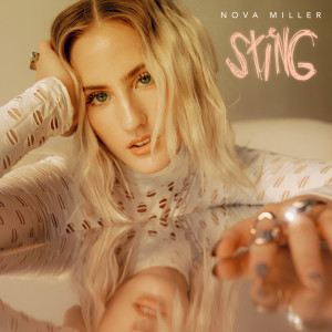 ดาวน์โหลดและฟังเพลง apricot skies (feat. Bankrol Hayden) พร้อมเนื้อเพลงจาก Nova Miller