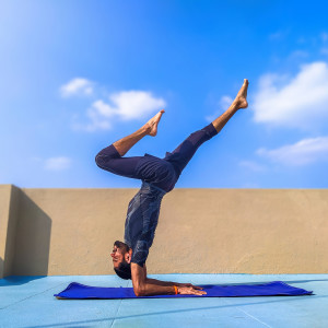 ดาวน์โหลดและฟังเพลง Peaceful Yoga Sounds พร้อมเนื้อเพลงจาก Yoga Music Swami