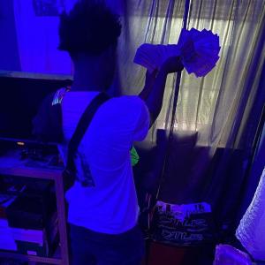 收聽LilWickk的Miss You (feat. Helm) (Explicit)歌詞歌曲