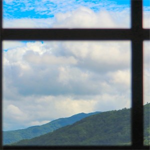 Listen to 病室 song with lyrics from すけねこ
