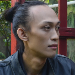 Dengarkan Rajawali Sang Dewi lagu dari Agus Sukirno dengan lirik