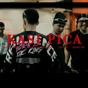 ดาวน์โหลดและฟังเพลง KASI PICA (Explicit) พร้อมเนื้อเพลงจาก Boma Chyper