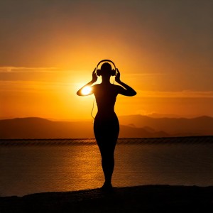 Drink Bar Chillout Music的專輯Flowing Harmony: Yoga Soundscapes