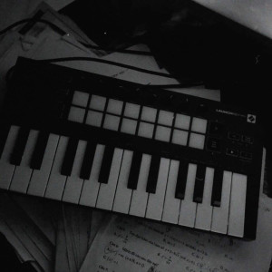 ดาวน์โหลดและฟังเพลง 19:21 (feat. NYTE) พร้อมเนื้อเพลงจาก TranLanGiang