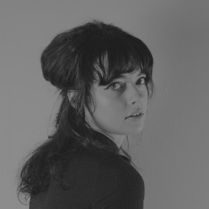 ดาวน์โหลดและฟังเพลง Weak พร้อมเนื้อเพลงจาก Erith