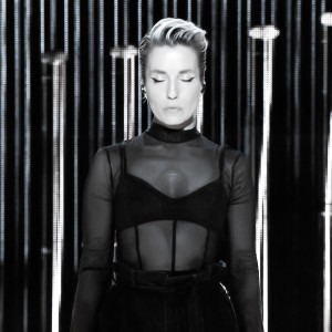 收聽Jeanne Added的Mutate (Version Victoires de la Musique 2020)歌詞歌曲