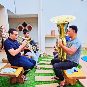 default playlist img