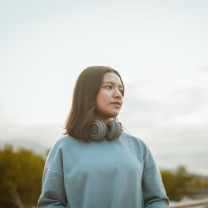 Listen to Trada Kepastian song with lyrics from Near