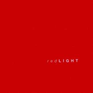 收聽Freja Kirk的Red Light歌詞歌曲