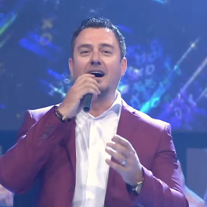 Listen to Kalle kalle klarinet song with lyrics from Gjovani
